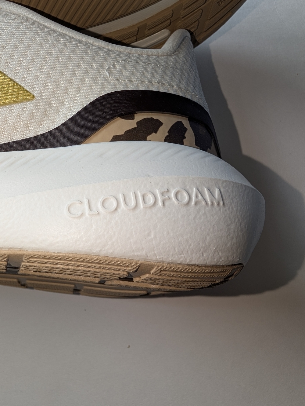 Adidas Runfalcon 3.0 Running Sneakers White Gold Metallic/Beige NWT Womens 8 - Picture 4 of 10